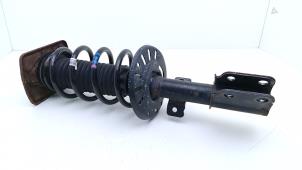 Gebruikte Schokdemper links-voor Peugeot Expert (V1/VA/VB/VE/VF/VT/VY) 1.5 BlueHDi 100 Prijs € 65,00 Inclusief btw aangeboden door Automaterialen Ronald Morien B.V.