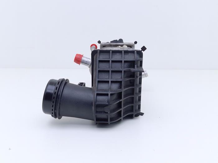 Laddluftkylare från en Volkswagen Golf VIII (CD1) 1.0 TSI 12V 2021