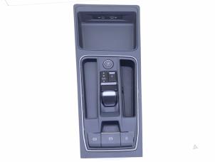 Begagnade Växelspak Cupra Formentor 1.4 e-Hybrid VZ 16V Pris på förfrågan erbjuds av Automaterialen Ronald Morien B.V.