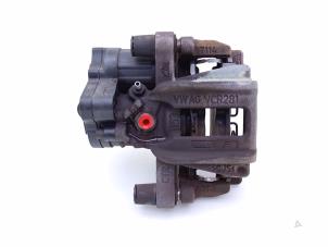 Używane Zacisk hamulcowy lewy tyl Audi A3 Sportback (8YA) 1.4 40 TFSIe 16V Cena € 65,00 Procedura marży oferowane przez Automaterialen Ronald Morien B.V.