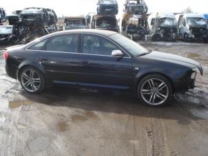 Begagnade Bakdörr, 4-dörrars, höger Audi S6 (C5) 4.2 V8 40V Pris € 250,00 Marginaltabell erbjuds av Automaterialen Ronald Morien B.V.