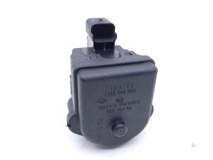 Begagnade Strålkastarmotor Renault Laguna II Grandtour (KG) 2.2 dCi 150 16V Pris € 10,00 Marginaltabell erbjuds av Automaterialen Ronald Morien B.V.