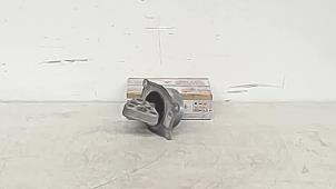 Begagnade Fäste, växellåda Opel Zafira (M75) 1.6 16V Pris € 50,00 Marginaltabell erbjuds av Automaterialen Ronald Morien B.V.