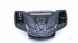 Gebruikte Radiobedienings paneel Ford Fiesta 6 (JA8) 1.0 EcoBoost 12V 100 Prijs € 65,00 Margeregeling aangeboden door Automaterialen Ronald Morien B.V.