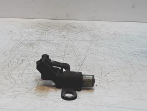 Begagnade Vevaxelsensor Ford Transit 2.2 TDCi 16V Pris på förfrågan erbjuds av Automaterialen Ronald Morien B.V.