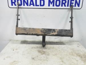 Gebruikte Trekhaak Volkswagen Transporter T5 2.5 TDi Prijs € 65,00 Margeregeling aangeboden door Automaterialen Ronald Morien B.V.