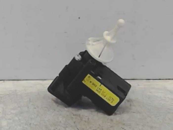 Strålkastarmotor från en Audi A3 Sportback (8PA) 1.6 FSI 16V 2007