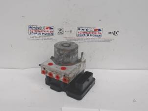 Używane Pompa ABS Iveco Daily Cena € 225,00 Procedura marży oferowane przez Automaterialen Ronald Morien B.V.