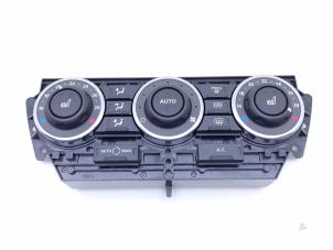 Gebruikte Chaufage Bedieningspaneel Landrover Freelander II 2.2 sd4 16V Prijs € 149,00 Margeregeling aangeboden door Automaterialen Ronald Morien B.V.