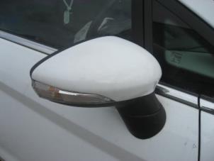 Gebruikte Buitenspiegel rechts Ford Fiesta 6 (JA8) 1.0 SCI 12V 80 Prijs € 75,00 Margeregeling aangeboden door Automaterialen Ronald Morien B.V.
