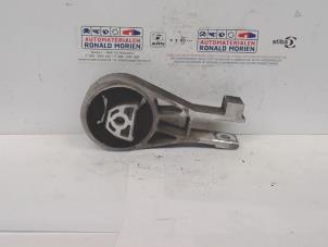 Begagnade Fäste, växellåda Opel Adam 1.2 16V Pris € 20,00 Marginaltabell erbjuds av Automaterialen Ronald Morien B.V.