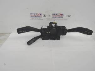 Begagnade Spak, rattstång Volkswagen Passat Variant (3C5) 2.0 TDI 16V 140 Pris € 39,00 Marginaltabell erbjuds av Automaterialen Ronald Morien B.V.