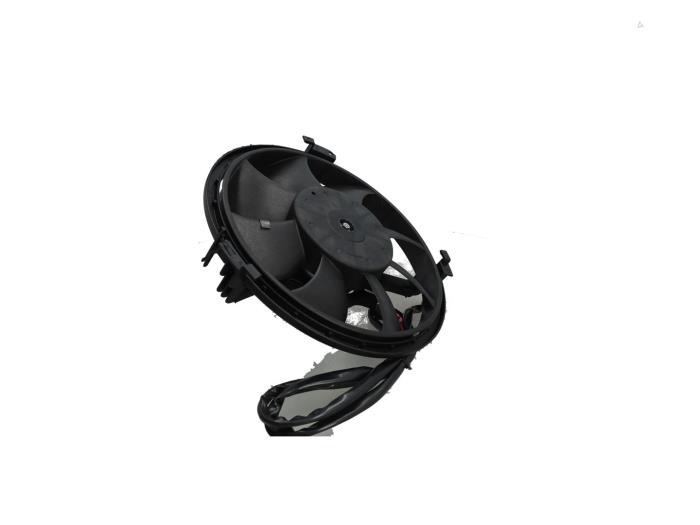 Kylfläkt, luftkonditionering från en Volkswagen Passat (3B2)  1999