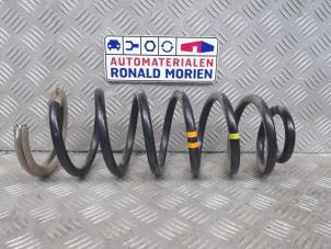 Gebruikte Veerschroef achter Fiat Scudo (270) 2.0 D Multijet Prijs € 40,00 Margeregeling aangeboden door Automaterialen Ronald Morien B.V.