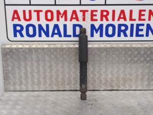 Begagnade Stötdämpare, vänster fram Fiat Ducato (250) 2.2 D 100 Multijet Euro 4 Pris € 50,00 Marginaltabell erbjuds av Automaterialen Ronald Morien B.V.