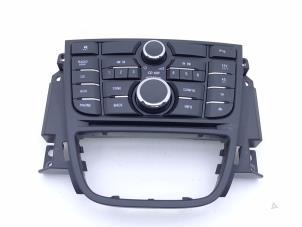 Gebruikte Radiobedienings paneel Opel Meriva 1.4 Turbo 16V LPG ecoFLEX Prijs € 39,00 Margeregeling aangeboden door Automaterialen Ronald Morien B.V.