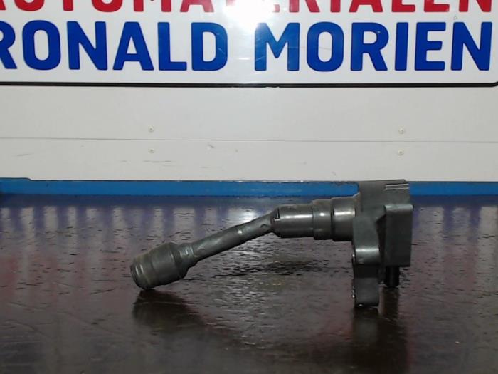 Tändspole från en Ford Fiesta 6 (JA8) 1.0 SCI 12V 80 2015