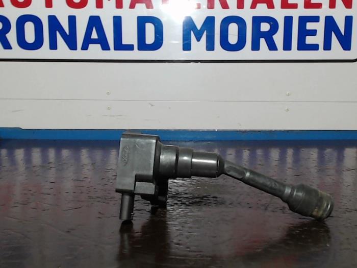 Tändspole från en Ford Fiesta 6 (JA8) 1.0 SCI 12V 80 2015