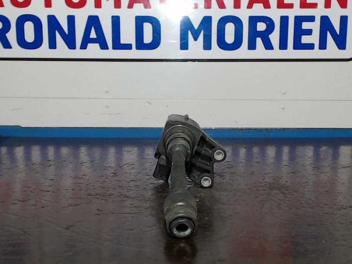 Tändspole från en Ford Fiesta 6 (JA8) 1.0 SCI 12V 80 2015