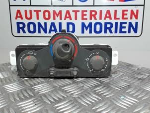 Gebruikte Chaufage Bedieningspaneel Renault Kangoo (KC) 1.5 dCi Prijs € 25,00 Margeregeling aangeboden door Automaterialen Ronald Morien B.V.