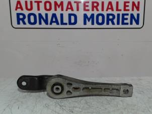 Begagnade Fäste, växellåda Volkswagen Caddy Combi III (2KB,2KJ) 1.9 TDI Pris € 20,00 Marginaltabell erbjuds av Automaterialen Ronald Morien B.V.