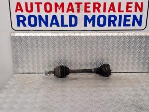 Gebruikte Cardanas links-voor (VWA) Volkswagen Polo V (6R) 1.2 TDI 12V BlueMotion Prijs € 25,00 Margeregeling aangeboden door Automaterialen Ronald Morien B.V.