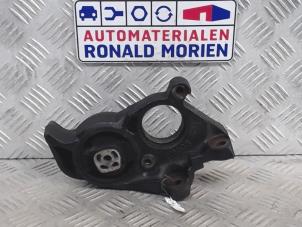 Gebruikte Motorsteun Peugeot 307 (3A/C/D) 1.6 HDiF 16V Prijs € 40,00 Margeregeling aangeboden door Automaterialen Ronald Morien B.V.