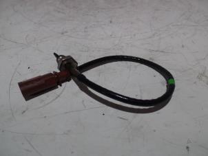 Begagnade Avgastemperatursensor Volkswagen Transporter/Caravelle T6 2.0 TDI 150 Pris € 25,00 Marginaltabell erbjuds av Automaterialen Ronald Morien B.V.