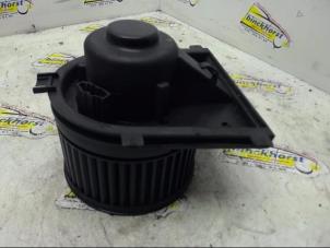 Używane Silnik wentylatora nagrzewnicy Audi A3 (8L1) 1.8 20V Cena € 47,25 Procedura marży oferowane przez Binckhorst BV