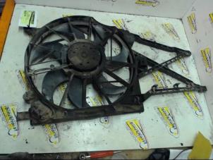 Begagnade Kylfläkt Opel Zafira (F75) 2.2 DTI 16V Pris € 52,50 Marginaltabell erbjuds av Binckhorst BV