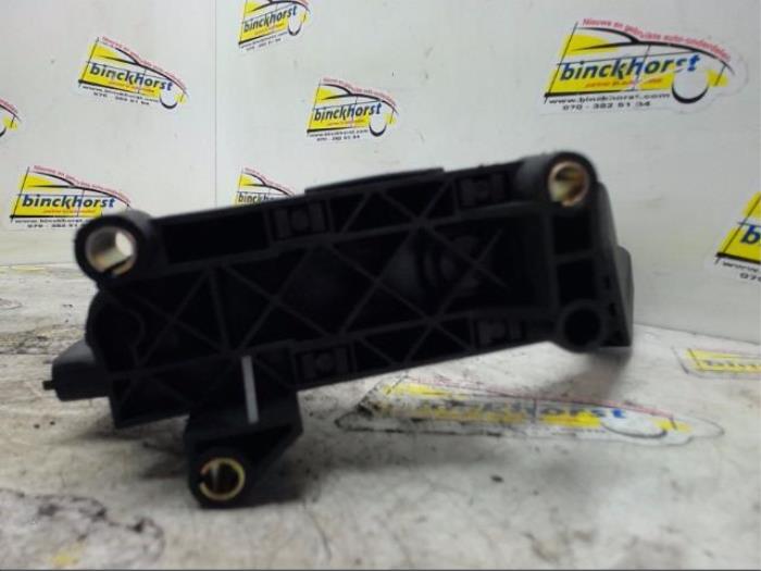 Gaspedal från en Fiat Punto II (188) 1.2 16V 3-Drs. 2002