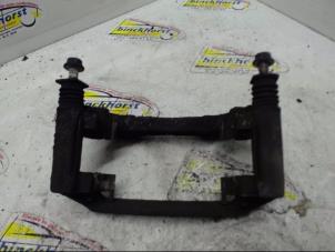 Gebruikte Remzadel links-voor Nissan Almera Tino (V10M) 1.8 16V Prijs € 26,25 Margeregeling aangeboden door Binckhorst BV