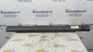 Begagnade Skydd, bagageutrymme Volkswagen Passat Variant (3B5) 2.5 TDI V6 24V Pris € 42,00 Marginaltabell erbjuds av Binckhorst BV