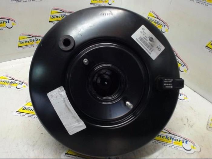 Bromsservo från en Renault Kadjar (RFEH) 1.2 Energy TCE 130 2017