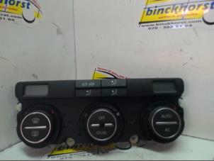 Używane Panel sterowania nagrzewnicy Volkswagen Passat (3C2) 2.0 TDI 16V 140 Cena € 42,00 Procedura marży oferowane przez Binckhorst BV