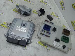 Begagnade Tändningslås + dator Volvo V60 I (FW/GW) 2.4 D5 20V Pris € 208,95 Marginaltabell erbjuds av Binckhorst BV