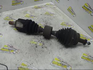 Gebruikte Aandrijfas links-voor Volvo S60 I (RS/HV) 2.0 T 20V Prijs € 52,50 Margeregeling aangeboden door Binckhorst BV