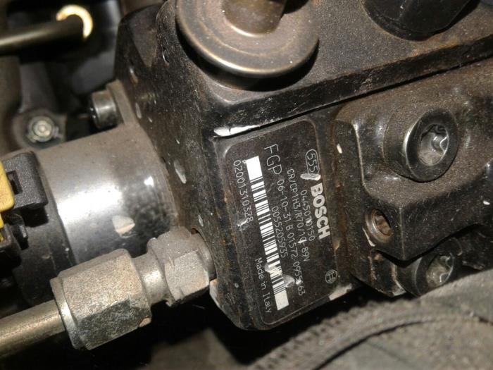 Motor van een Alfa Romeo 147 (937) 1.9 JTDM 2007