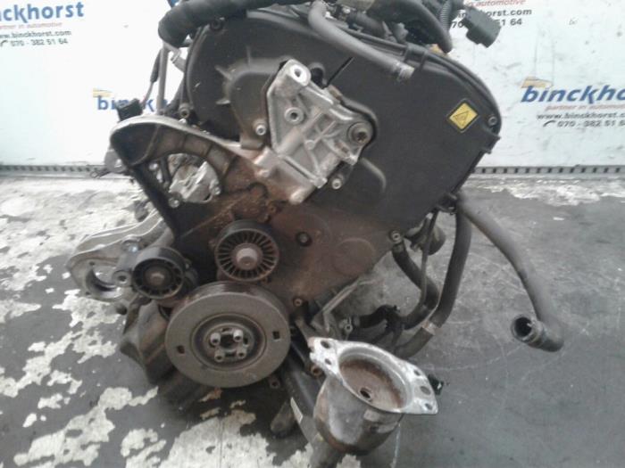 Motor van een Alfa Romeo 147 (937) 1.9 JTDM 2007