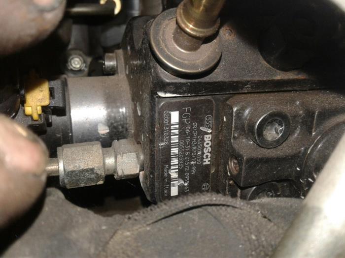 Motor van een Alfa Romeo 147 (937) 1.9 JTDM 2007