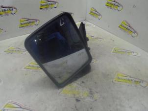 Begagnade Skärmspegel, vänster Hyundai H-100 2.5 Diesel Pris € 36,75 Marginaltabell erbjuds av Binckhorst BV