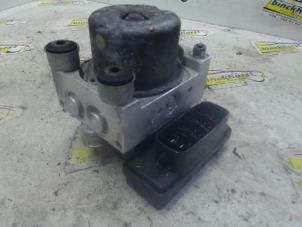 Używane Pompa ABS Daihatsu Cuore (L251/271/276) 1.0 12V DVVT Cena € 51,45 Procedura marży oferowane przez Binckhorst BV