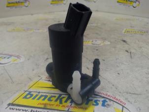 Begagnade Pump, vindrutespolare Volvo V50 (MW) 2.0 D 16V Pris € 10,50 Marginaltabell erbjuds av Binckhorst BV