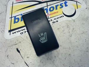 Gebruikte Stoelverwarmings Schakelaar Kia Picanto (BA) 1.1 12V Prijs € 10,50 Margeregeling aangeboden door Binckhorst BV