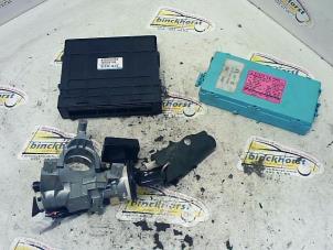 Gebruikte Contactslot + computer Mitsubishi Outlander (CU) 2.0 16V 4x2 Prijs € 131,25 Margeregeling aangeboden door Binckhorst BV