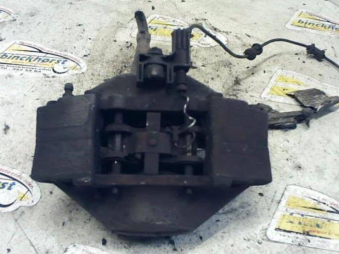 Bakre bromsok, höger från en Mercedes-Benz ML I (163) 270 2.7 CDI 20V 2004