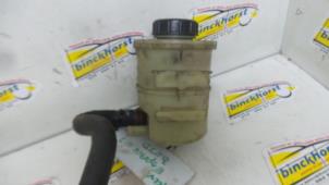 Begagnade Styrservotank Renault Espace (JK) 3.0 dCi V6 24V Pris € 21,00 Marginaltabell erbjuds av Binckhorst BV