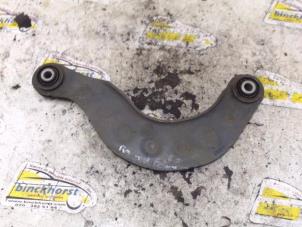 Używane Wahacz zawieszenia górny prawy tyl Volvo C30 (EK/MK) 1.6 D 16V Cena € 15,75 Procedura marży oferowane przez Binckhorst BV