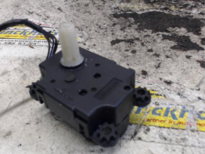 Värmarventil, motor från en Mitsubishi Outlander (GF/GG) 2.2 DI-D 16V Clear Tec 4x2 2013