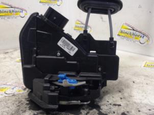 Gebruikte Portierslot Mechaniek 4Deurs rechts-achter Kia Niro I (DE) 1.6 GDI Hybrid Prijs € 42,00 Margeregeling aangeboden door Binckhorst BV